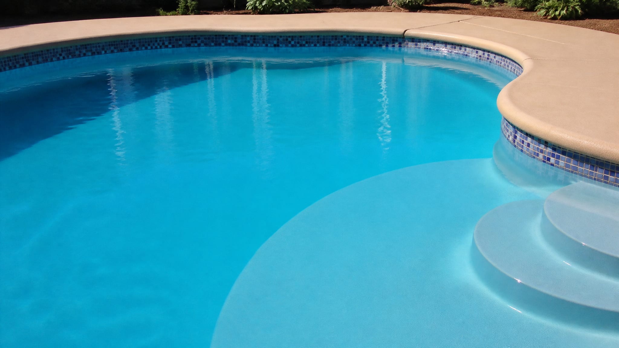 underwater adhesive vs peel stick