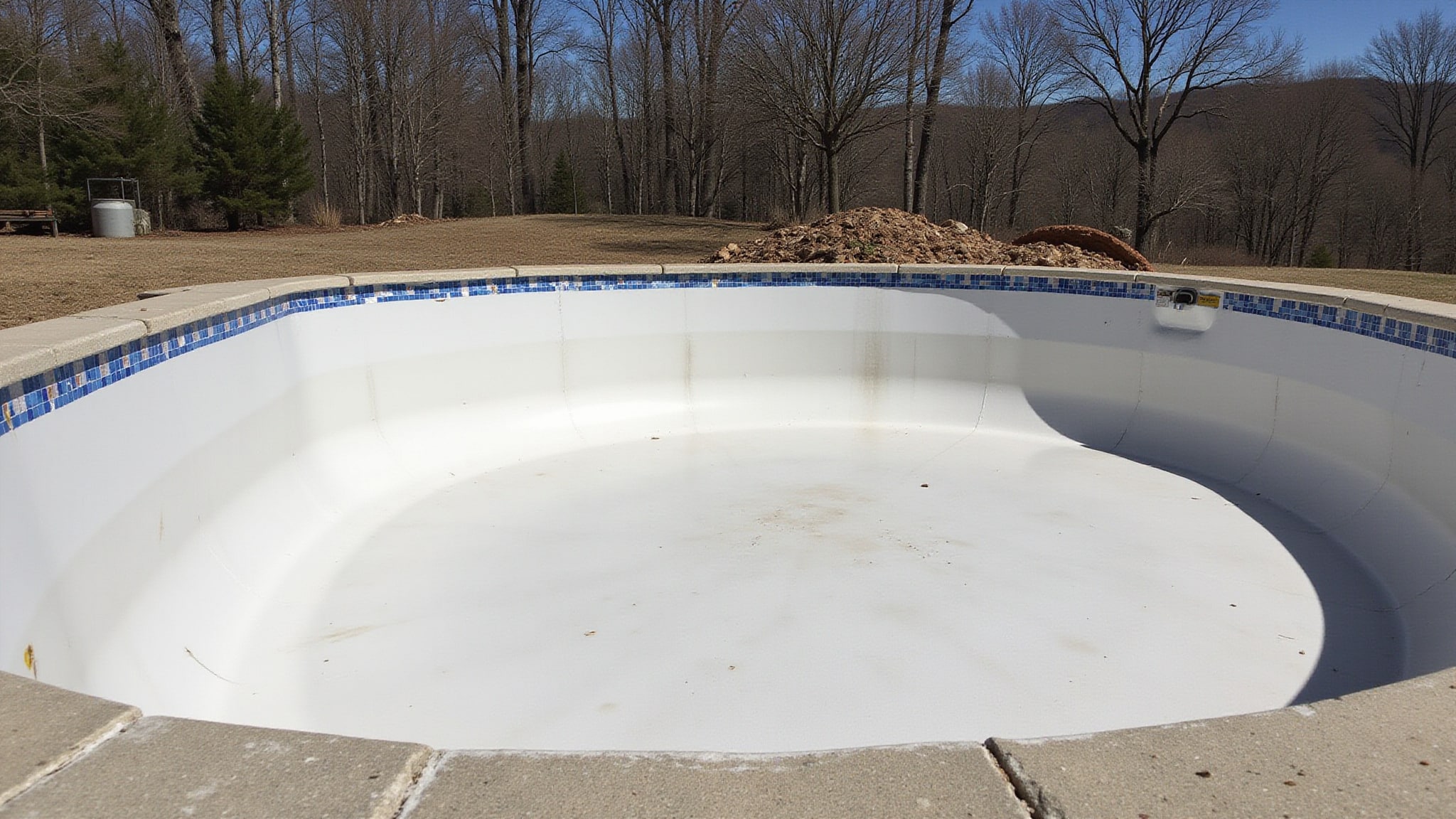 fall for best pool resurfacing